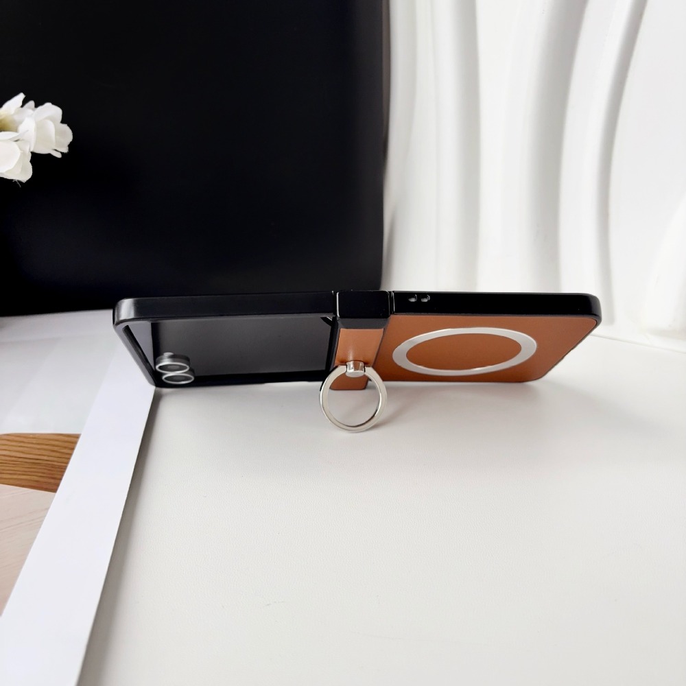 Custodia per telefono in pelle - Ring Stand Case recensione e prezzo